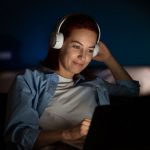 Try macOS 26.2’s Edge Light for Low-Light Video Calls