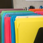 Customize Folder Colors and Icons in macOS 26 Tahoe